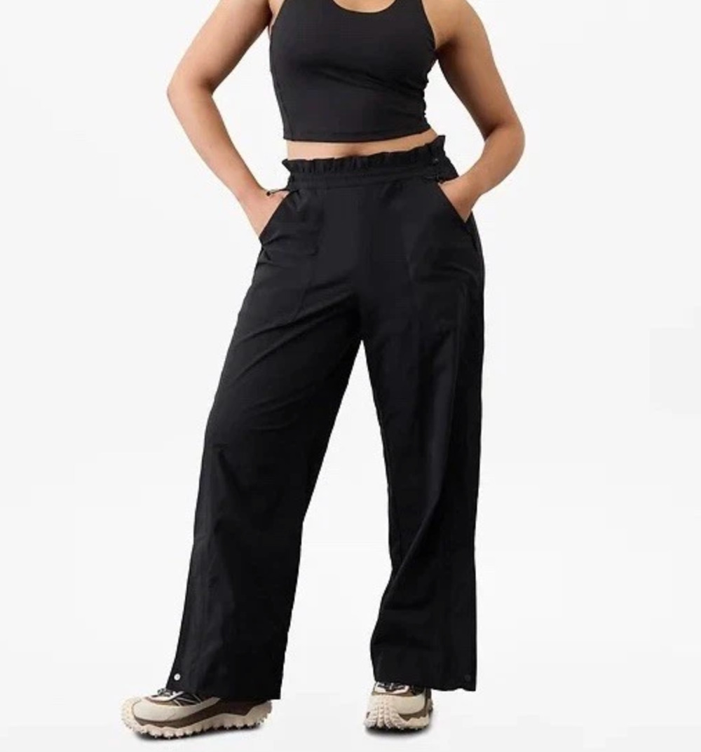 Athleta Trekkie Parachute Pants NWT Large Black Nylon Hiking Cargo High Rise